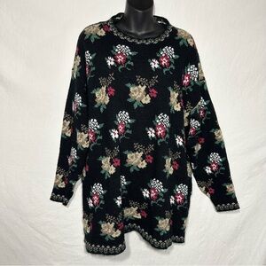 Private Eyes Women's 1X VTG Black Floral Adele Knit Crew Neck Sweater